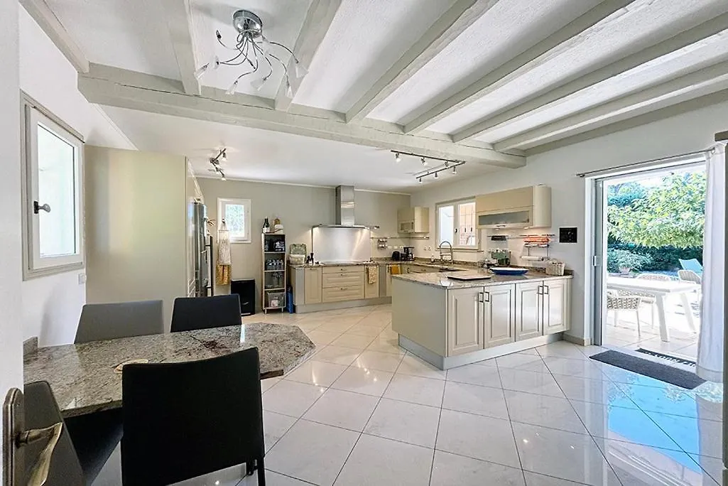 Villa Chez-Nous C'Est Chez Vous, Piscine, Plages Et Golfs Saint-Raphael  0*, Saint-Raphael (Var) France
