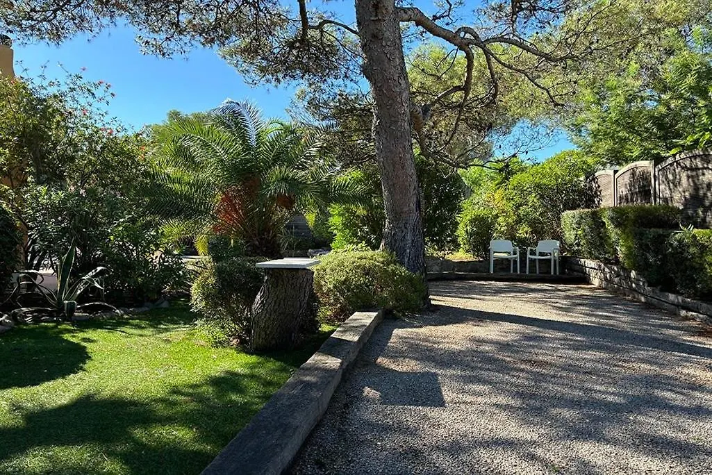 Villa Chez-Nous C'Est Chez Vous, Piscine, Plages Et Golfs Saint-Raphael  0*, Saint-Raphael (Var)