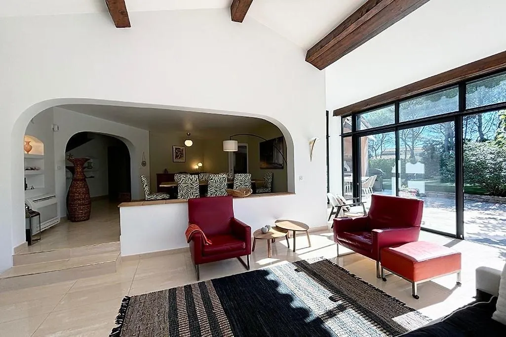 Villa Chez-Nous C'Est Chez Vous, Piscine, Plages Et Golfs Saint-Raphaël